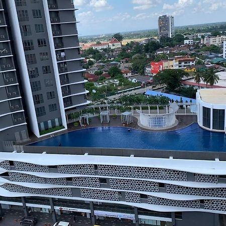 Golden Troika Kota Bharu - 2 Bedrooms Экстерьер фото