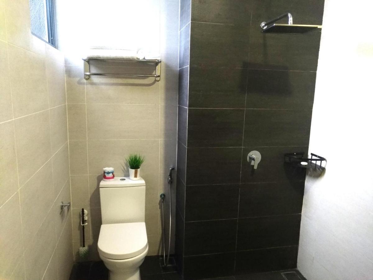 Golden Troika Kota Bharu - 2 Bedrooms Экстерьер фото